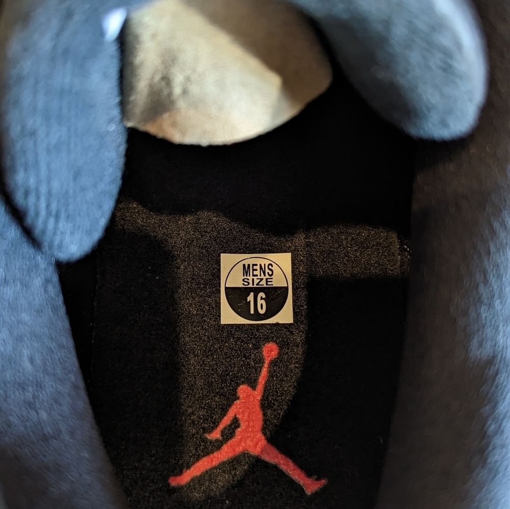 Air Jordan 12 Retro Low Playoff - Picture 4 of 8